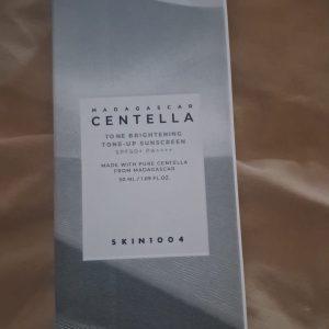 Protetor Solar Iluminador Centella SPF50+ – SKIN1004